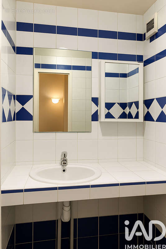 Photo 2 - Appartement à SAINT-DENIS