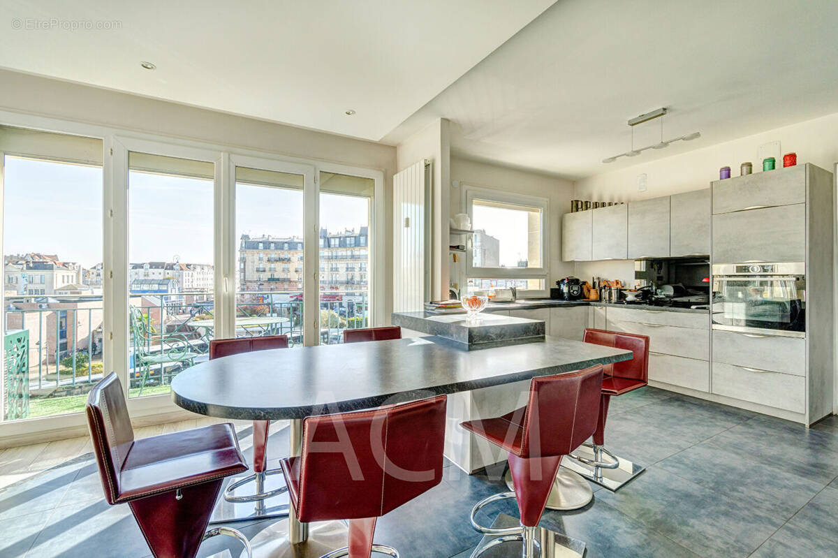 Appartement à MAISONS-LAFFITTE
