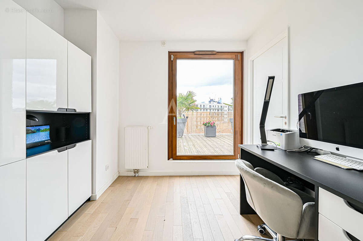 Appartement à SURESNES