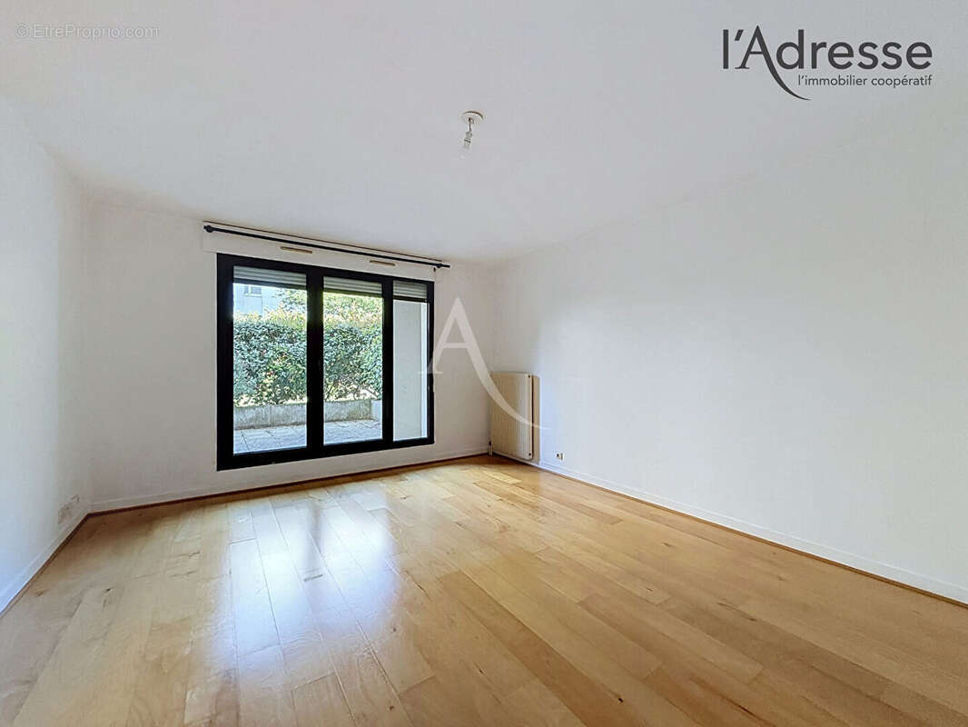 Appartement à SURESNES