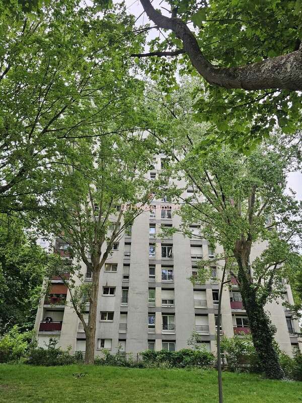 Appartement à AULNAY-SOUS-BOIS