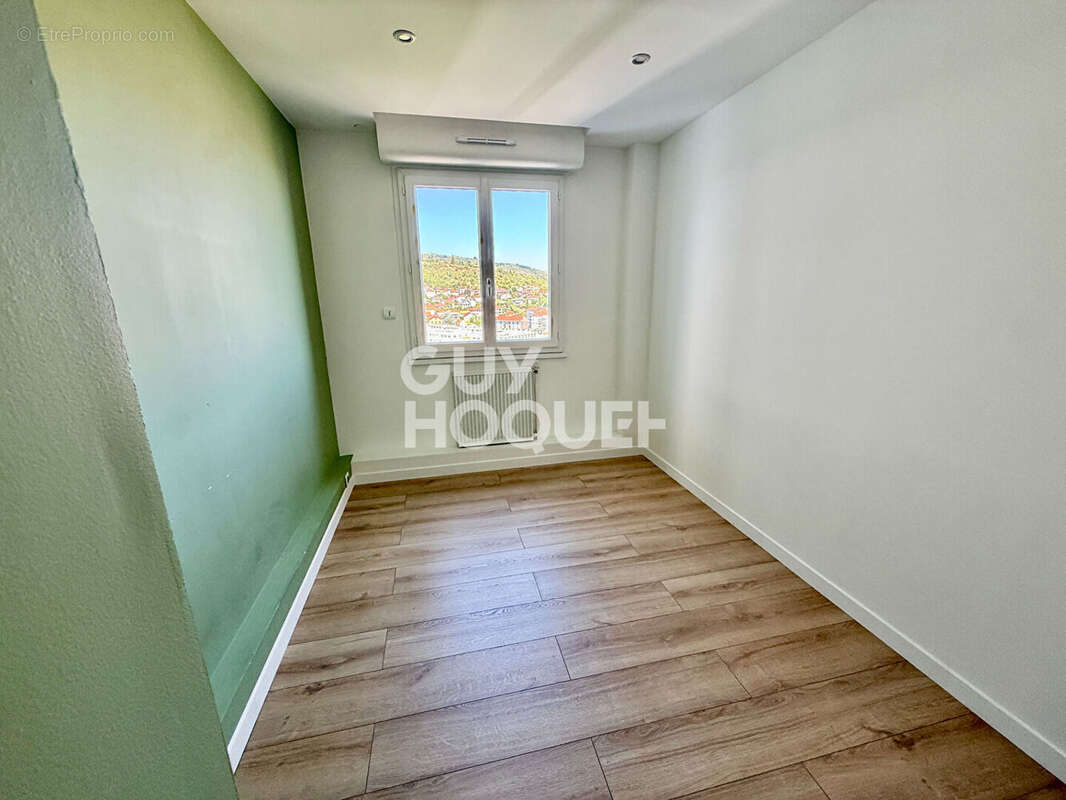 Clermont-Ferrand - Résidence Galaxie - Appartement T3 de 78m² avec stationnement - photo 7