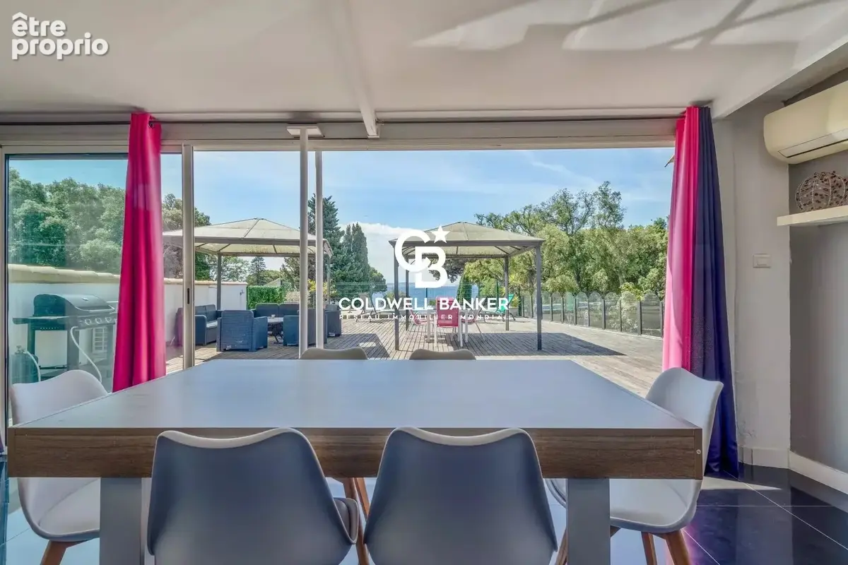 Ensemble immobilier avec vue mer , Piscine et plage à pied - photo 2