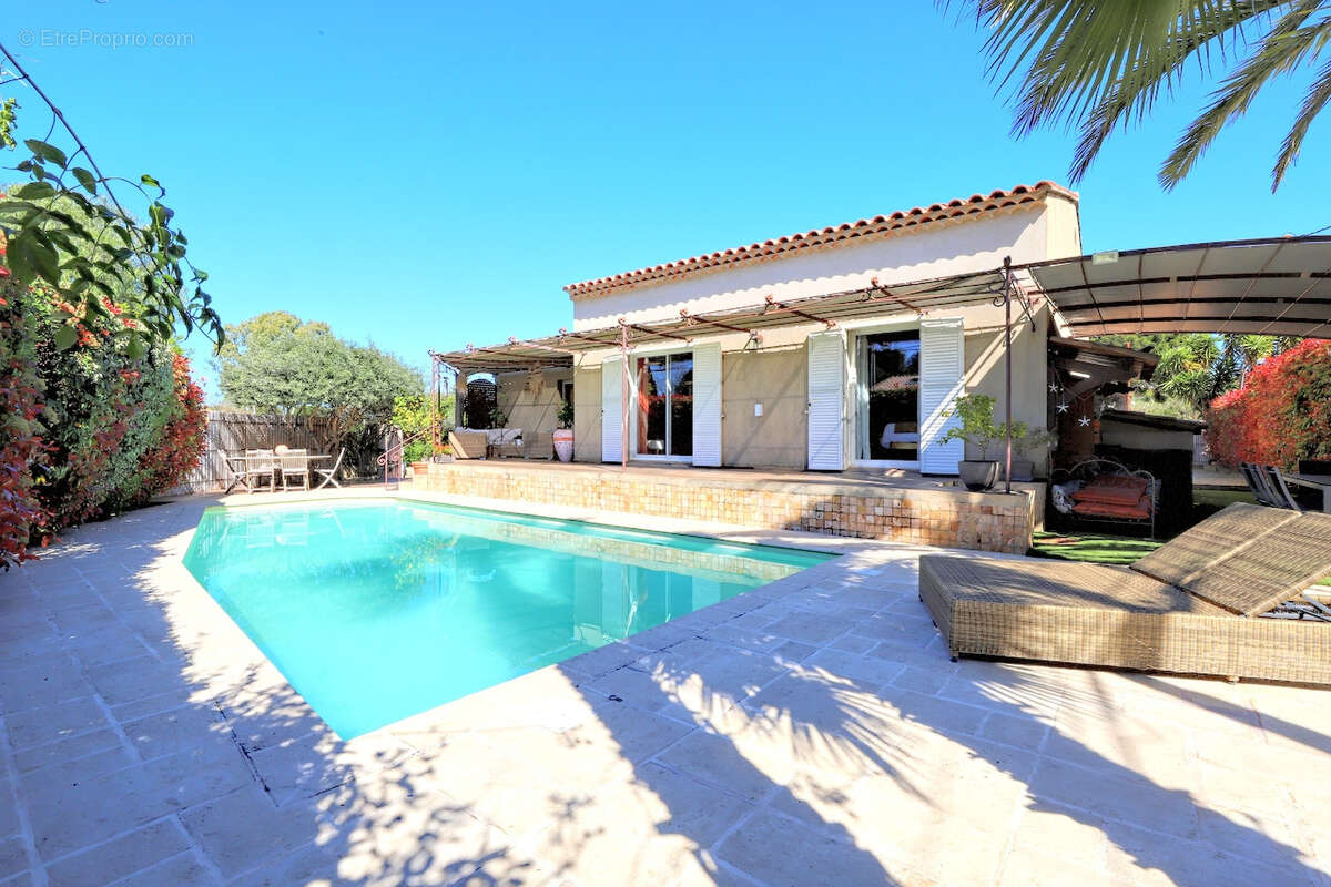 Maison à SIX-FOURS-LES-PLAGES