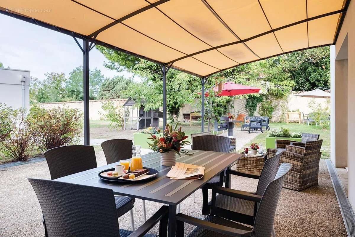 INVESTISSEMENT LOCATIF  LOULAY  Résidence EHPAD Les Jardins de Loulay  7 % de rentabilité - photo 5