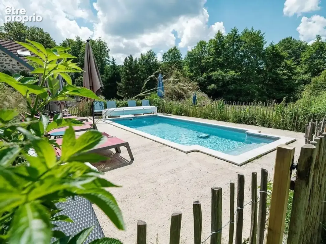 Dpt Creuse (23), à vendre Saint Vaury propriété de 590 m2 avec plusieurs logements possibles - Piscine - Dépendances - Terrain 1 - photo 8