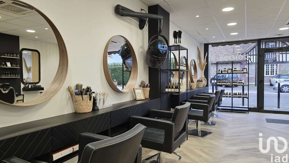 Photo 3 - Commerce à HEUDEBOUVILLE