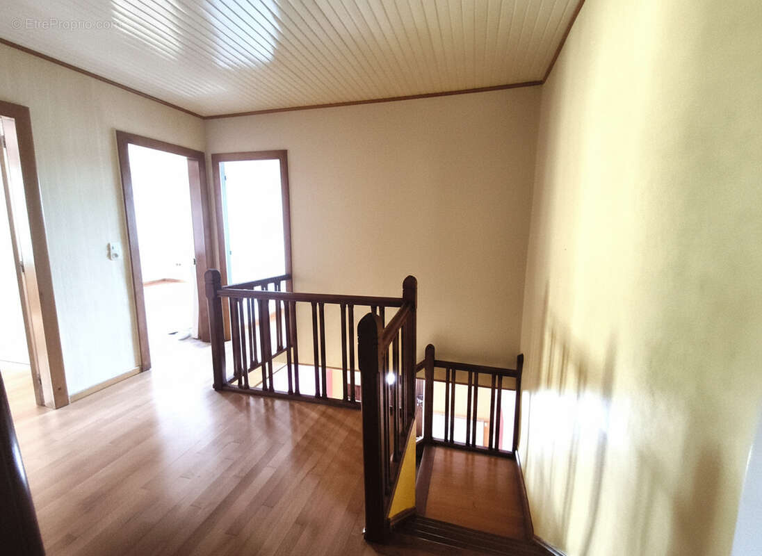 EXCLUSIVITE - Maison ELOYES - à 2  pas centre ville et  écoles - photo 3