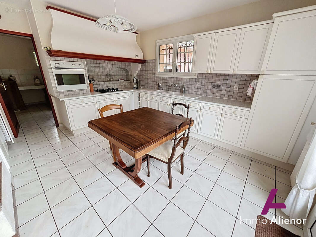 Maison à BELIN-BELIET