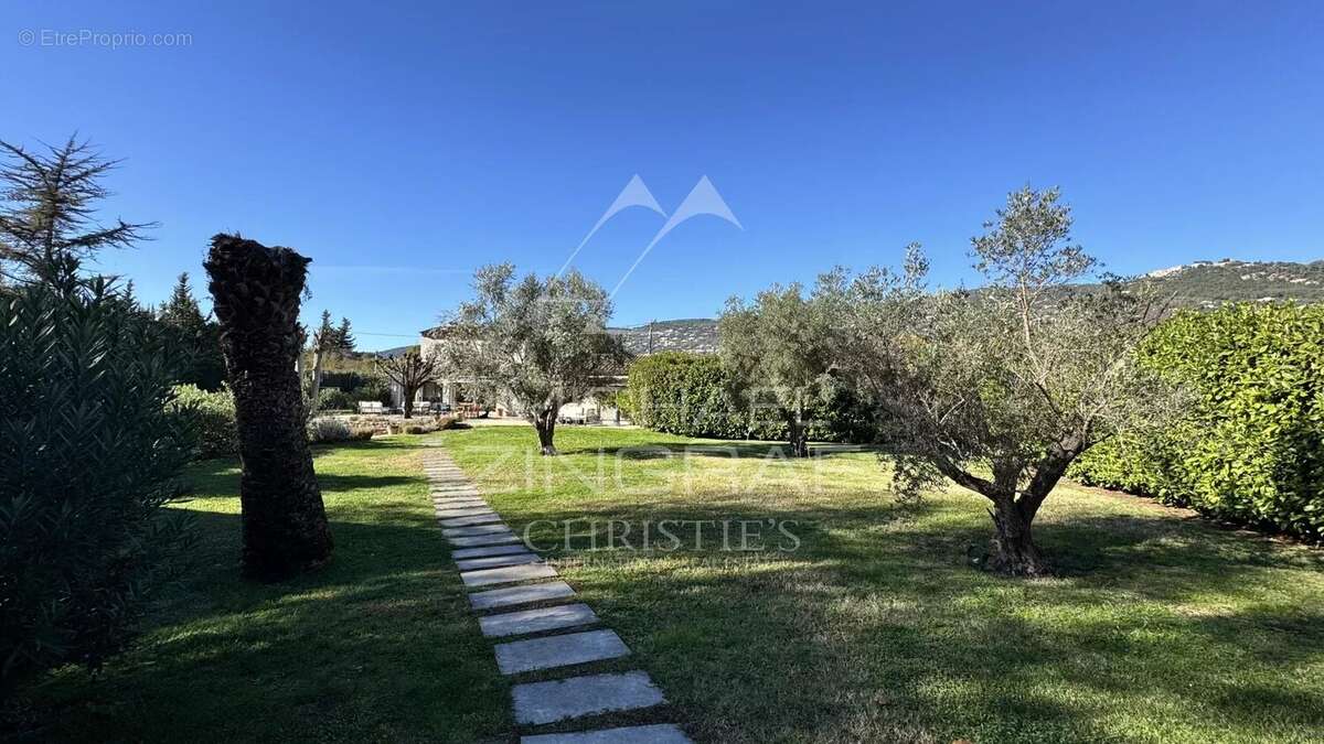 Maison à PEYMEINADE