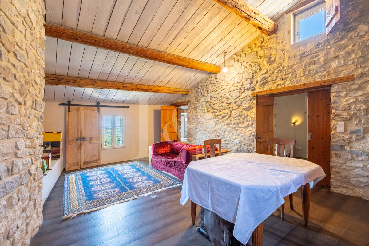 Maison de village exceptionnelle avec vue panoramique - photo 12
