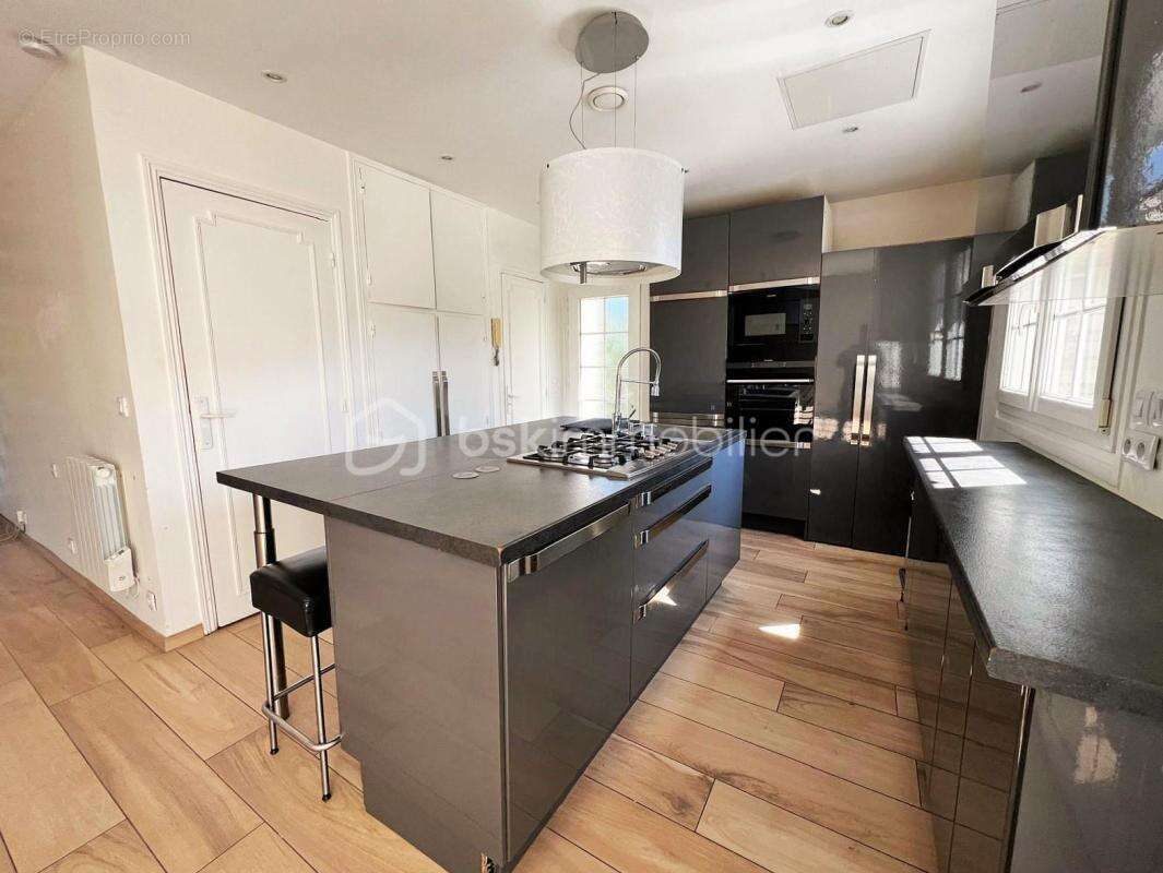 Maison à CORBEIL-ESSONNES