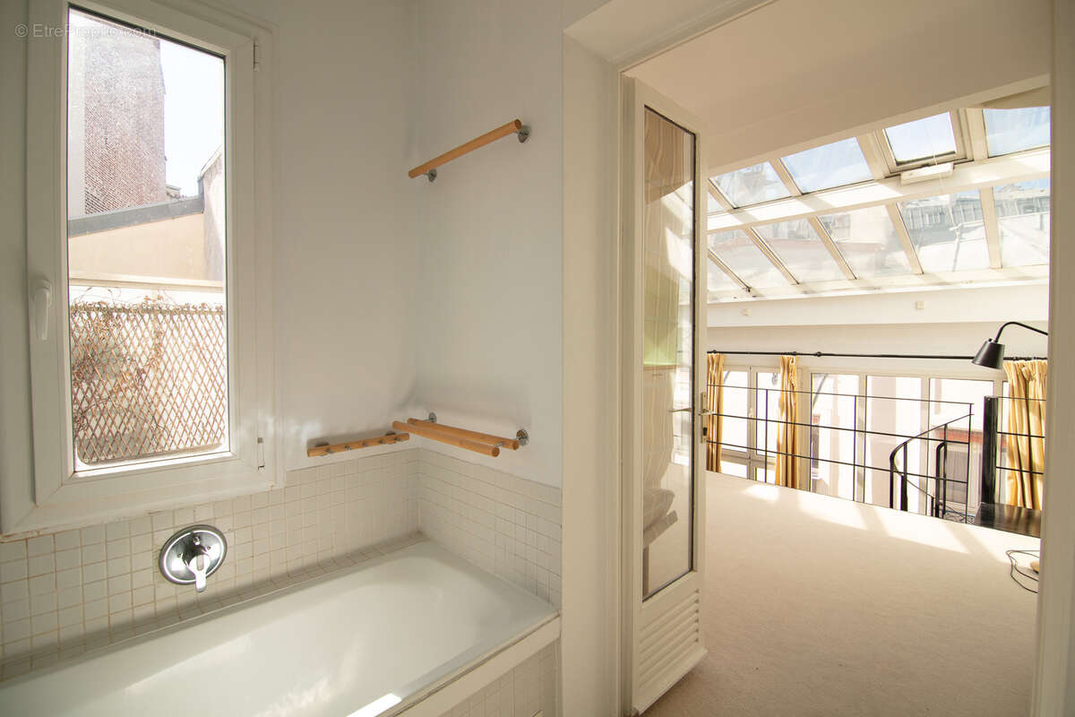 Appartement à PARIS-8E