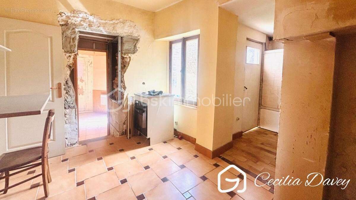 Maison à CERISIERS
