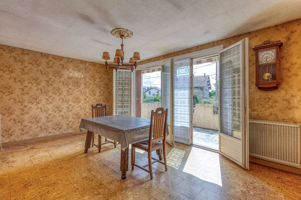 Maison à LE PONT-DE-CLAIX