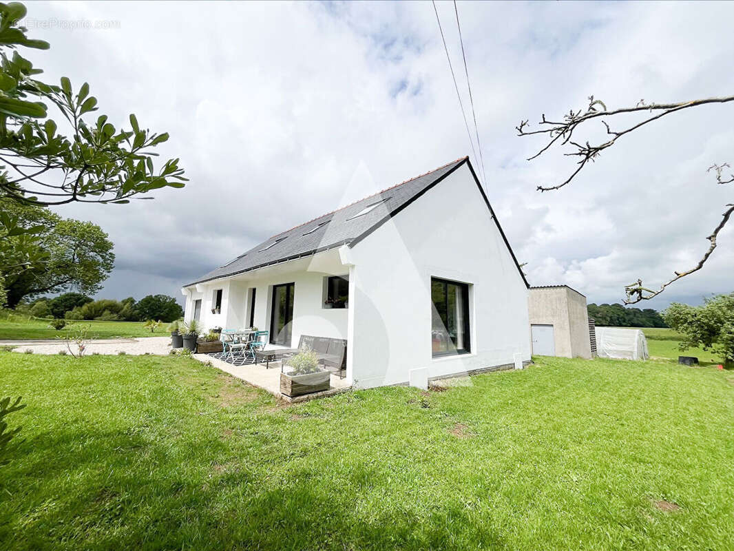 Maison à LOCOAL-MENDON