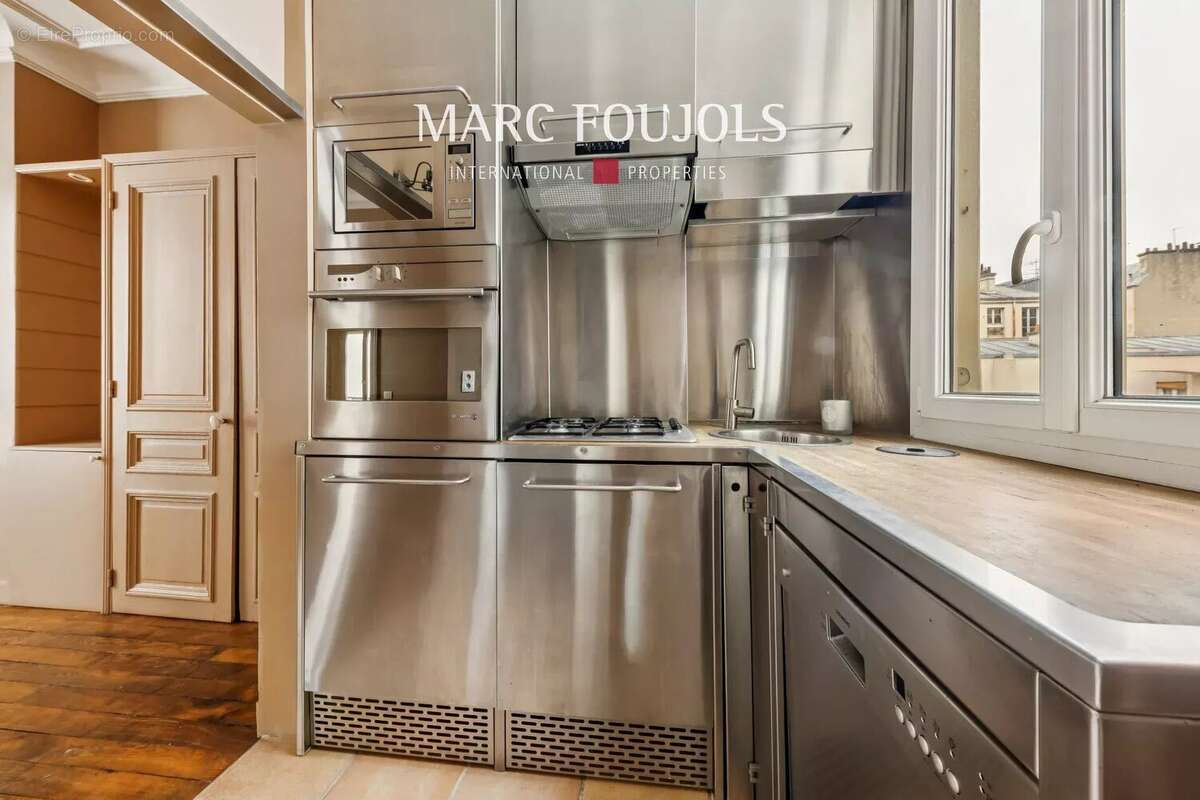 Appartement à PARIS-6E