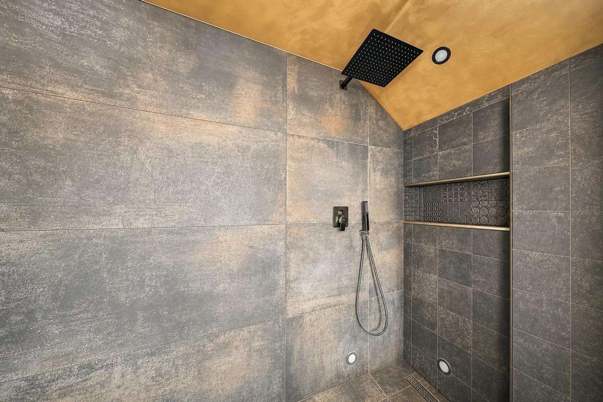 Maison spacieuse de 220 m² à Chalautre-la-Grande - photo 10