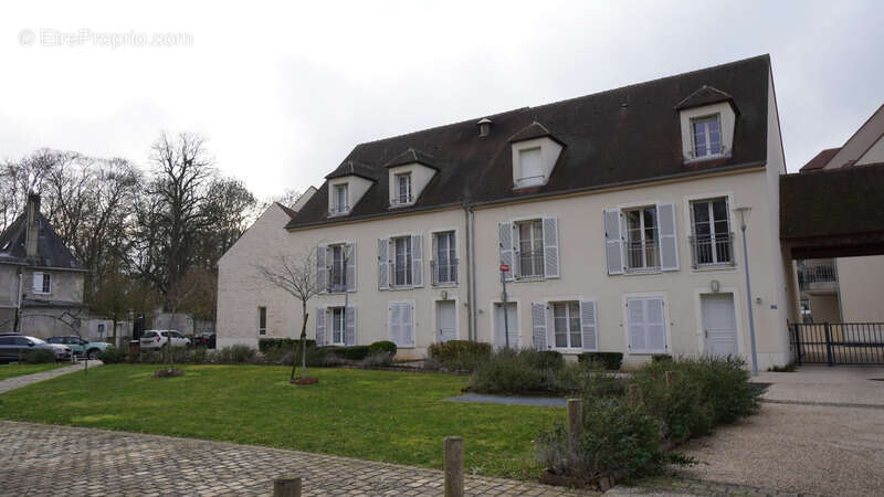 Appartement à LA CHAPELLE-EN-SERVAL