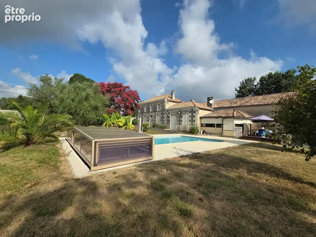 Photo 1 - Maison à CAMPUGNAN