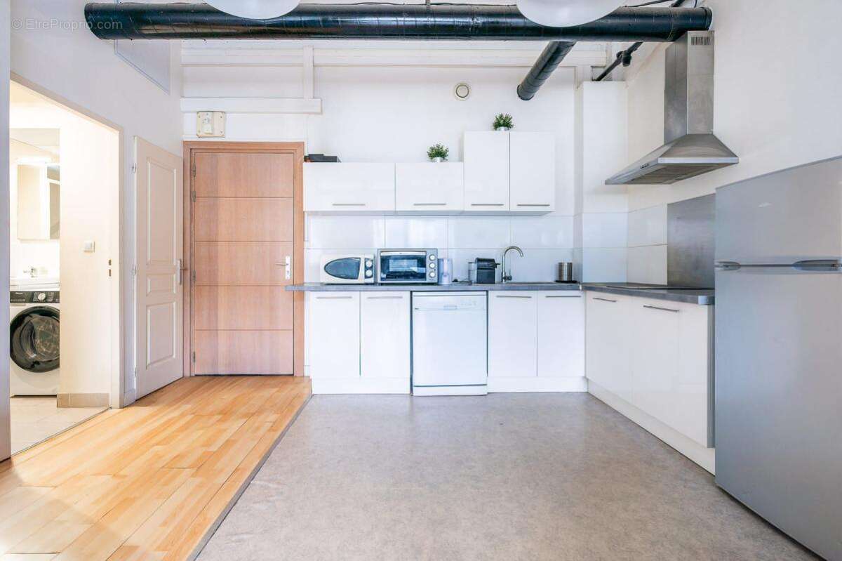 Appartement à LES LILAS