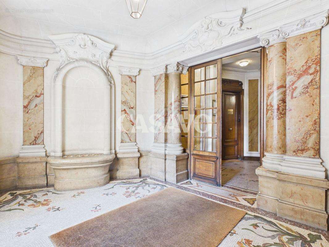 Appartement à PARIS-14E