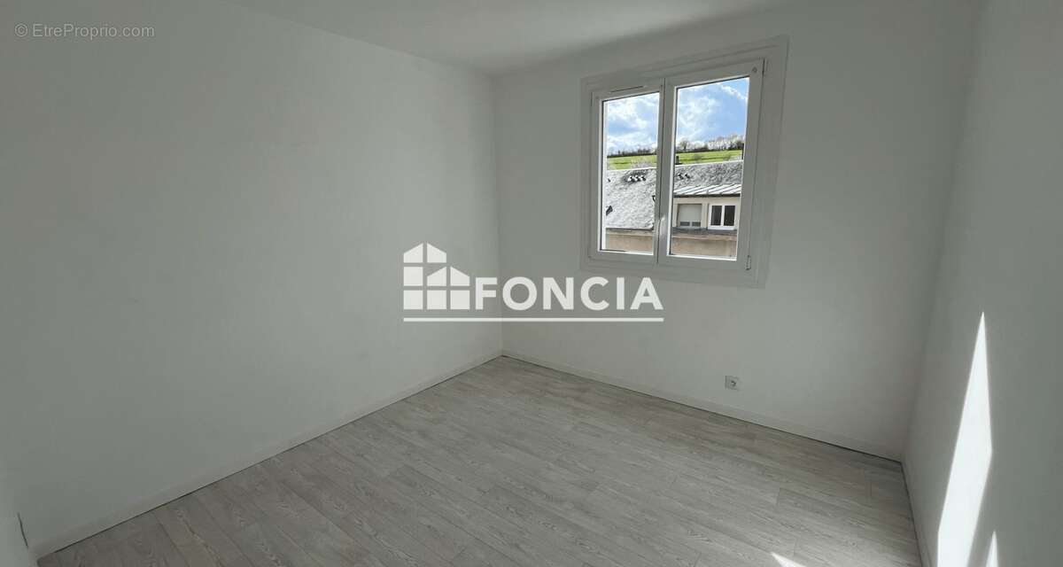 Appartement lumineux avec vue dégagée à proximité immédiate des commodités ! - photo 5