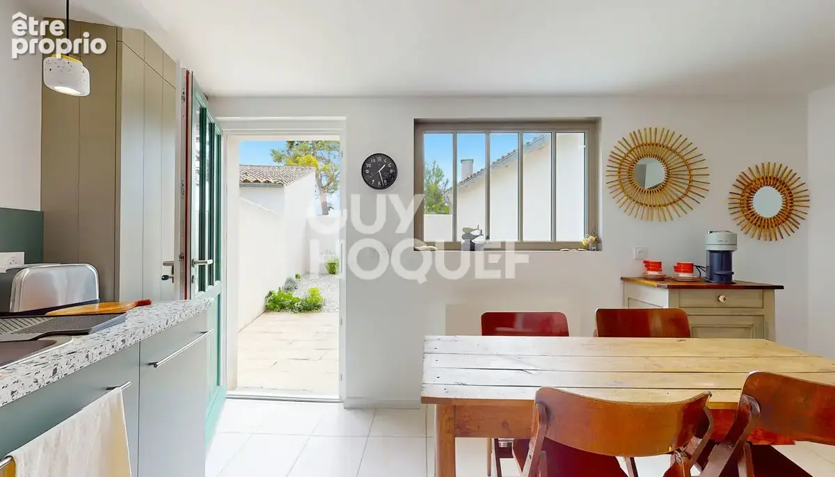 La flotte,  maison rénovée avec cour plein sud - photo 4