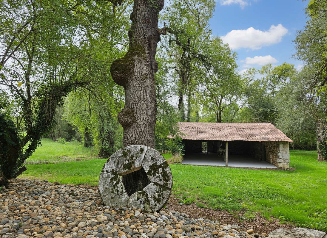 Maison dans la campagne avec etang prive - photo 15