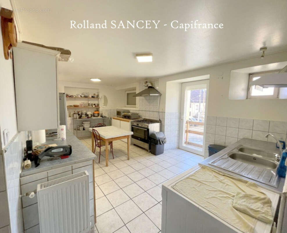 Maison avec commerce à vendre 10 pièces MONTECHEROUX (25) - photo 6
