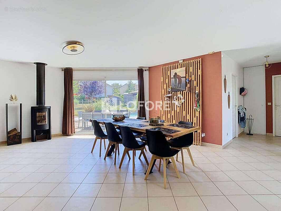 Maison Veyrac 6 pièce(s) 136.34 m2 - photo 5