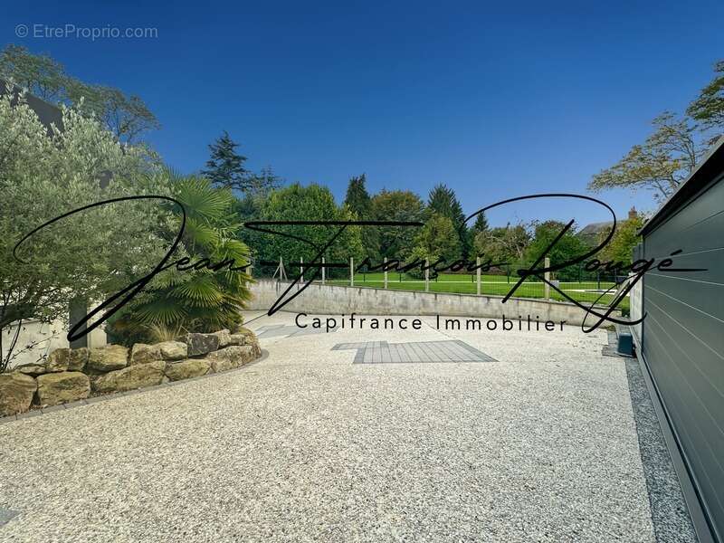 AGNEAUX, superbe maison de 210 m² avec vie de plain-pied, piscine et spa - photo 5