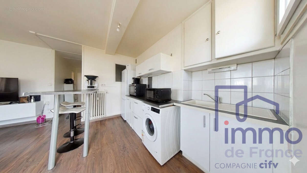 Appartement à SAINT-ETIENNE