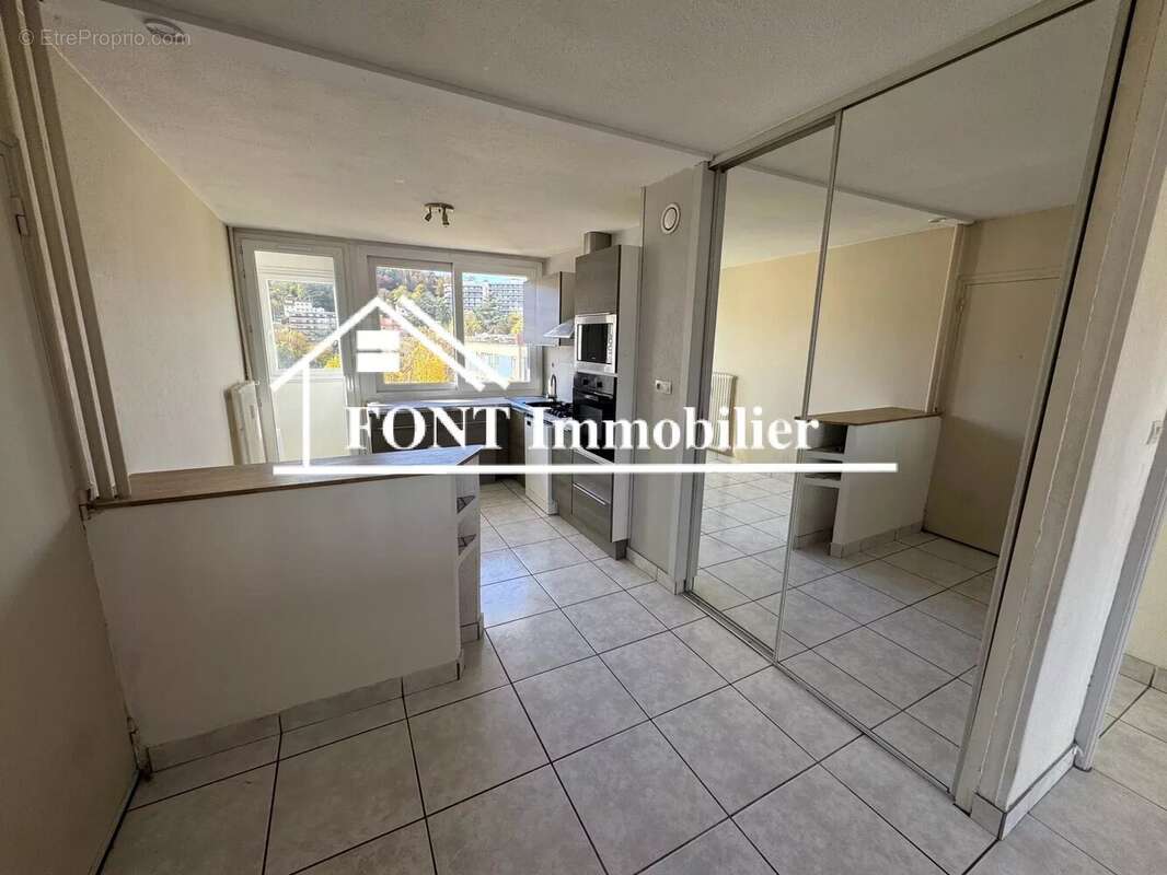 Appartement à SAINT-ETIENNE