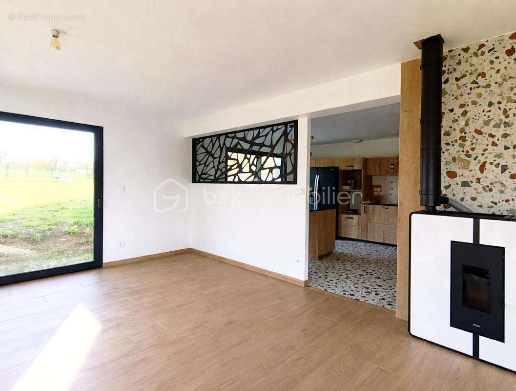 Maison contemporaine de 2023 - 159 m² - photo 2