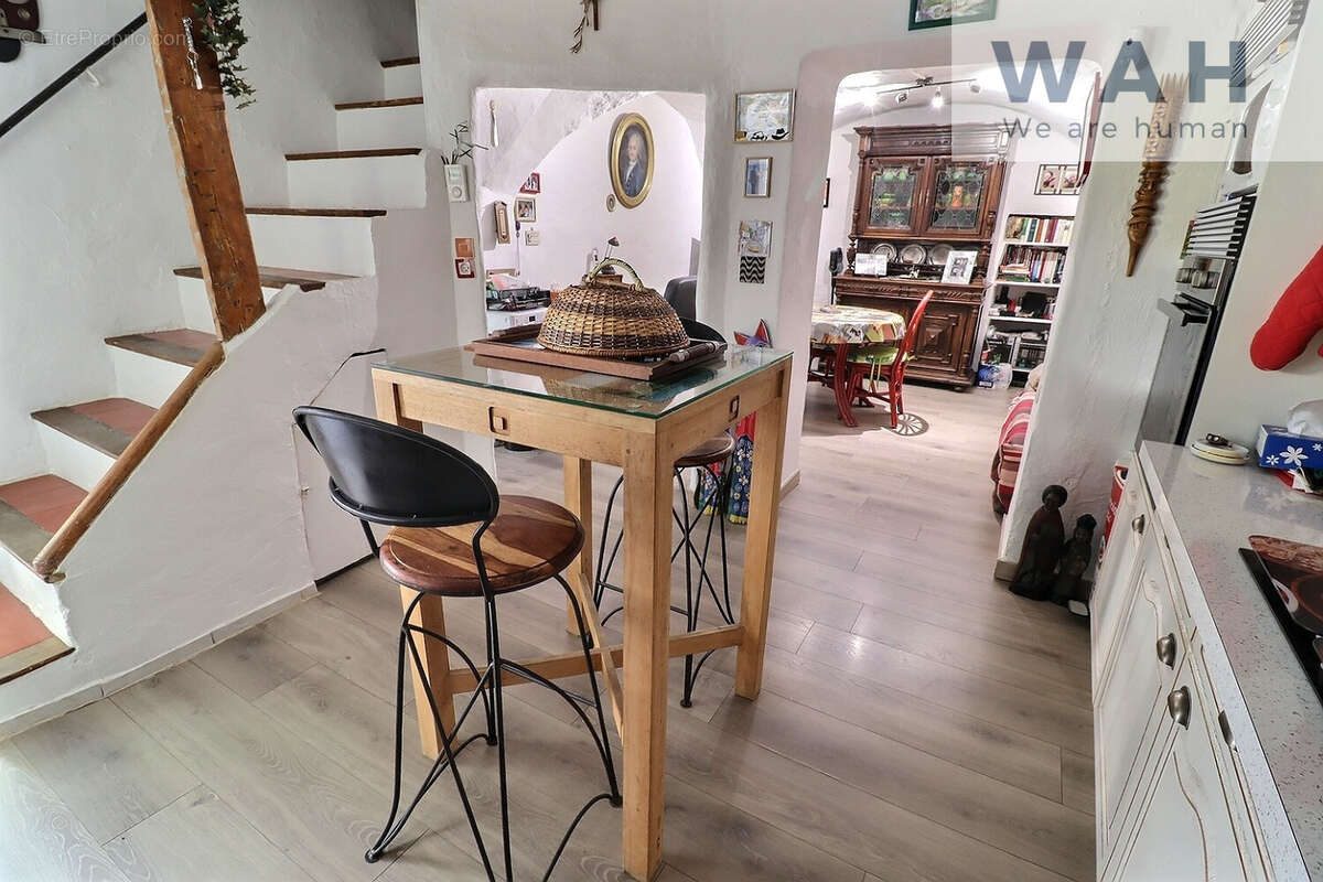 Maison à NEBIAN