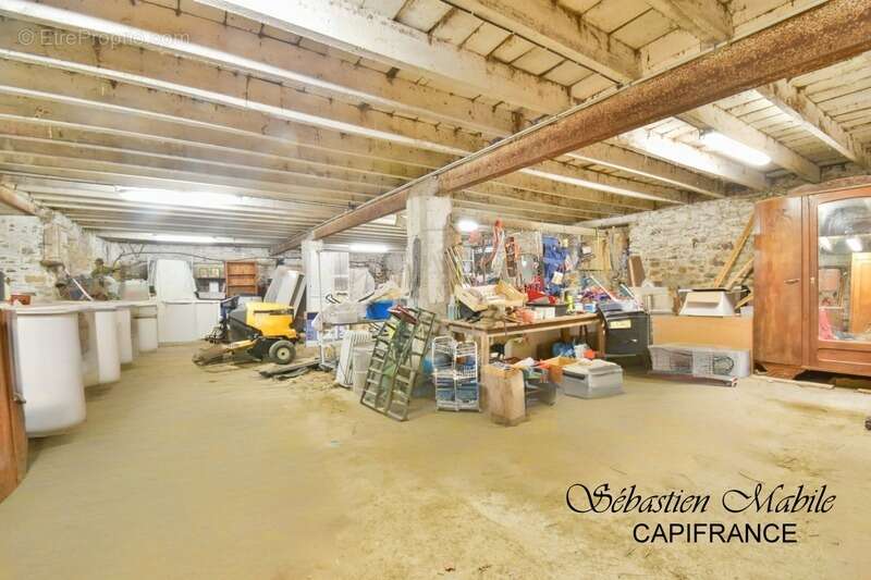 Maison à SAINT-AUBIN-DE-TERREGATTE