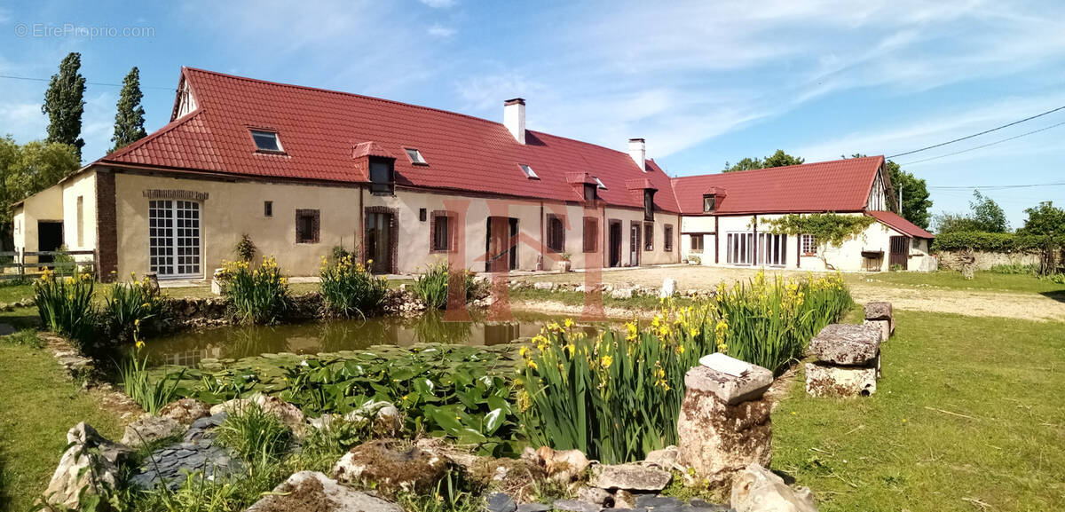 Maison à BROU