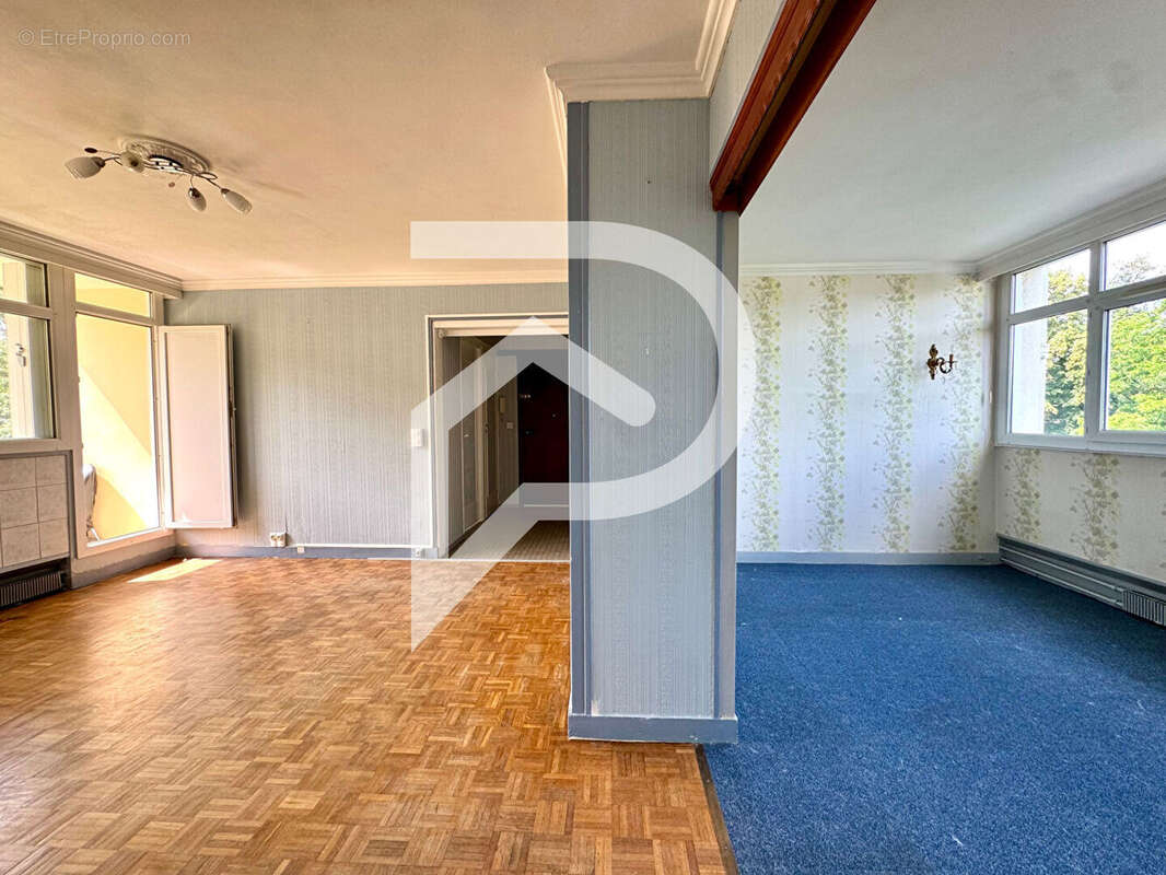 Appartement à VERNEUIL-SUR-SEINE