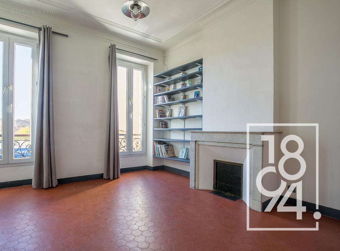 Appartement à MARSEILLE-6E