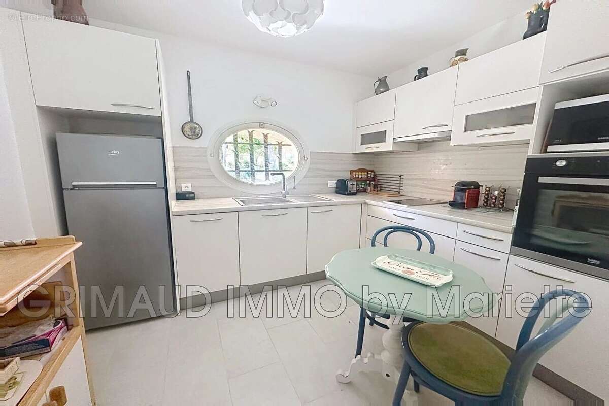 Appartement à GRIMAUD