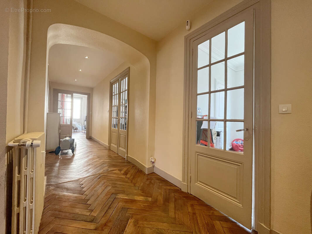 Centre ville - app. 5p+c 165m2 - photo 5