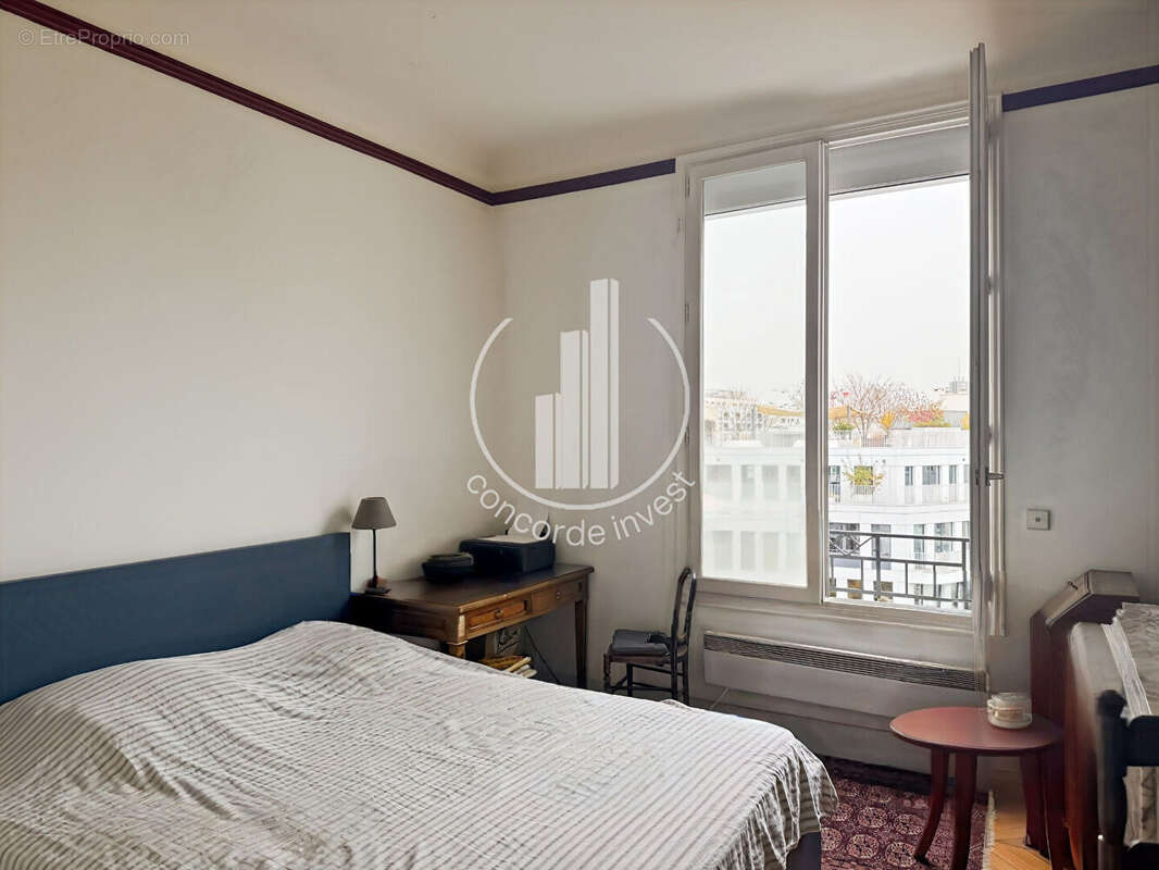 Appartement à NEUILLY-SUR-SEINE