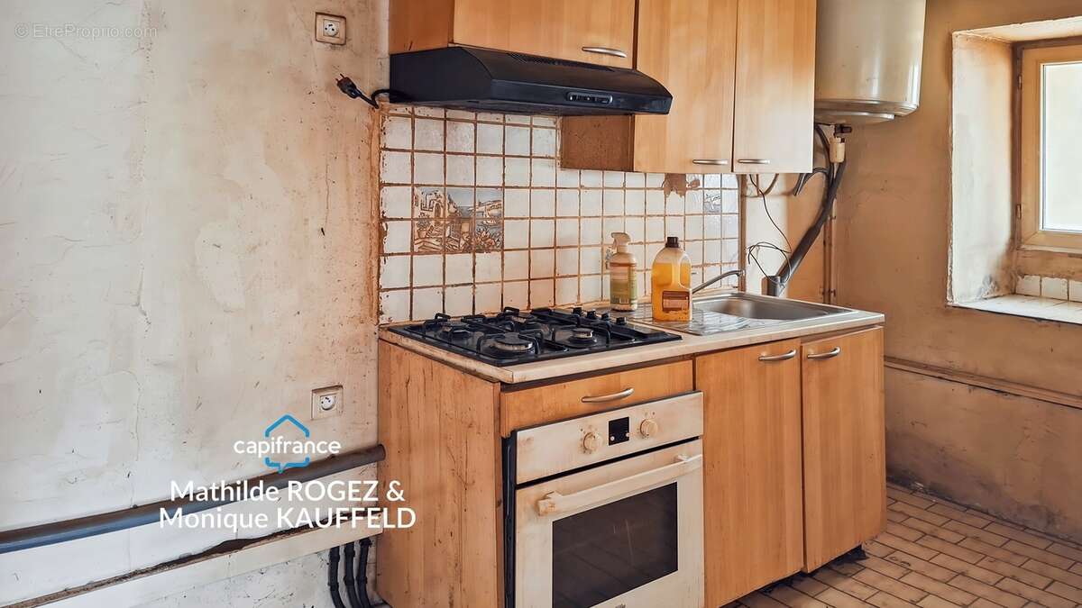 Immeuble à vendre SAINT MARTIN DES OLMES (63) 4 appartements avec 1,2 hectare de terrain - photo 7
