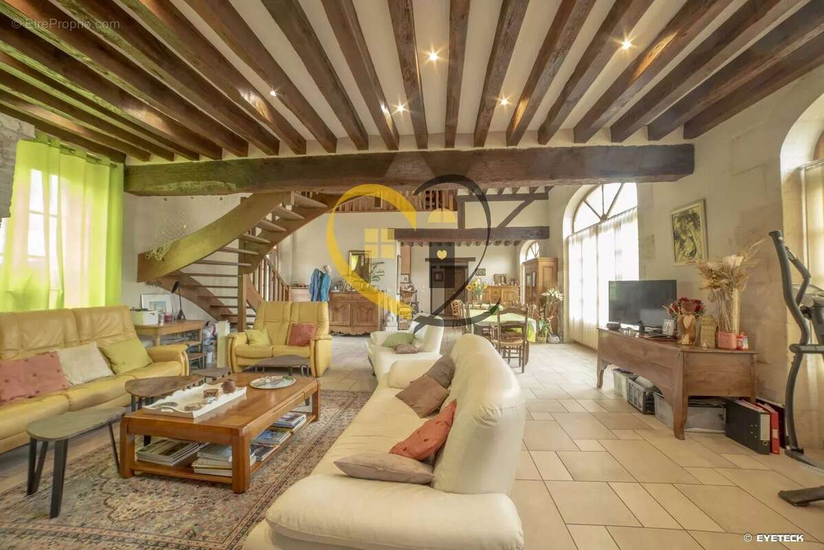 Maison à MENETOU-SALON