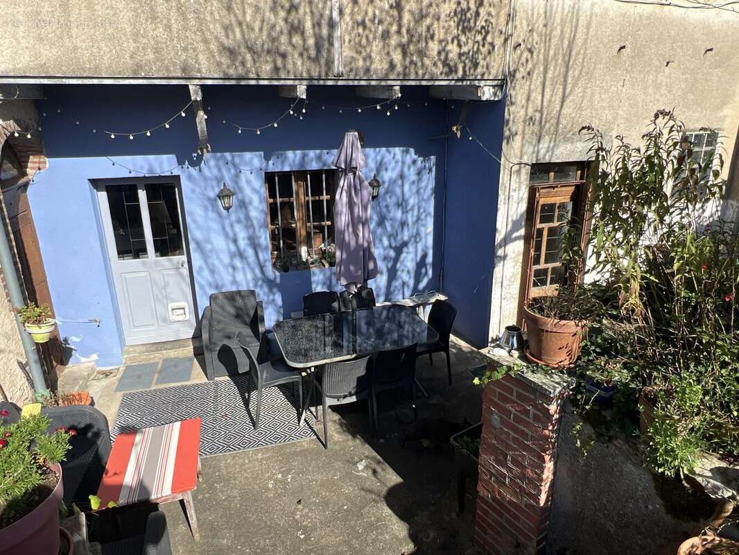 Maison à MAGNAC-LAVAL