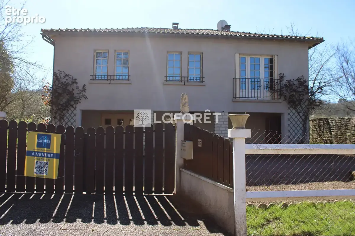 Maison d'environ 96.60m2 habitables aménagée sur 2  niveaux - Dépendance - Jardin clos - photo 3