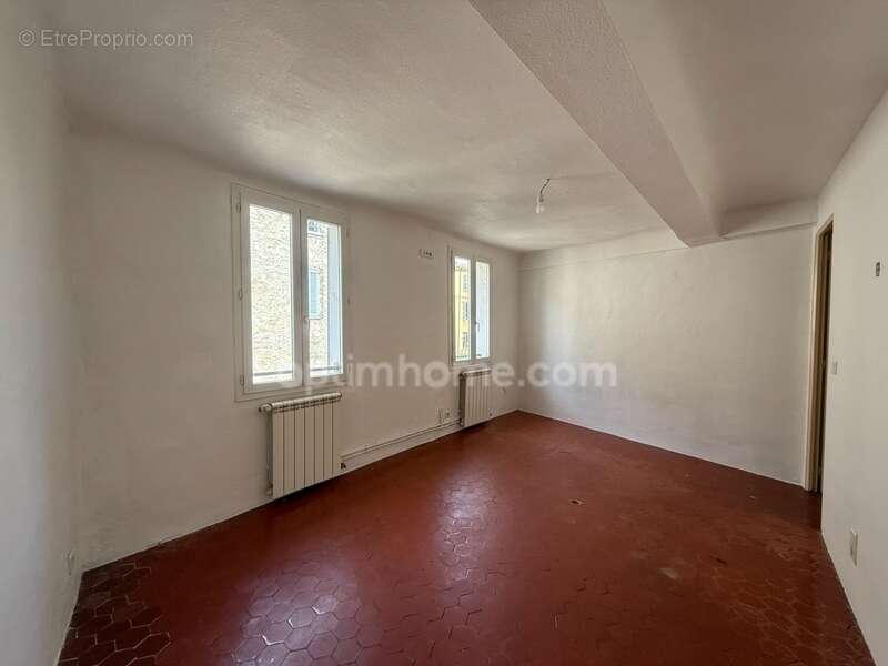 Maison à ENTRECASTEAUX