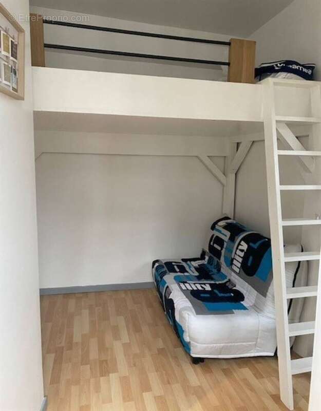 Appartement à EAUX-BONNES