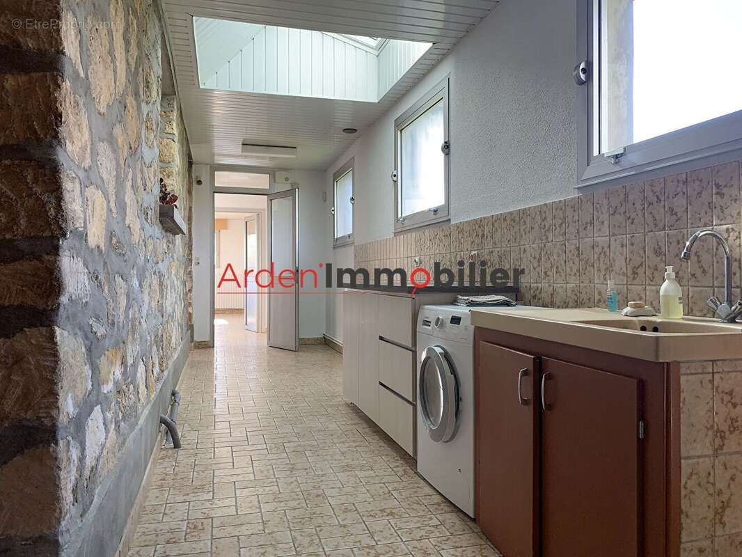 Maison à AMBLY-FLEURY